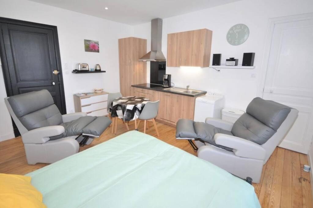Studio Meuble 3 Etoile 236 Vittel Exteriér fotografie